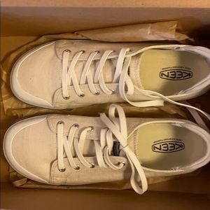 Keen White Elsa III Sneaker US 10.5 /EU41